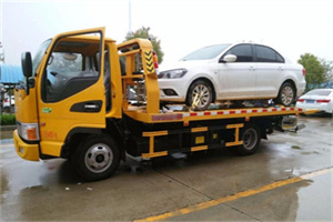 姚家园附近拖车救援24小时服务热线